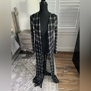 Windsor sheer plaid black duster